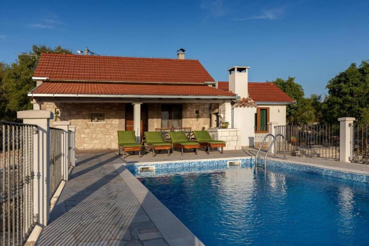 Villa Menalo Neum Buitenkant foto